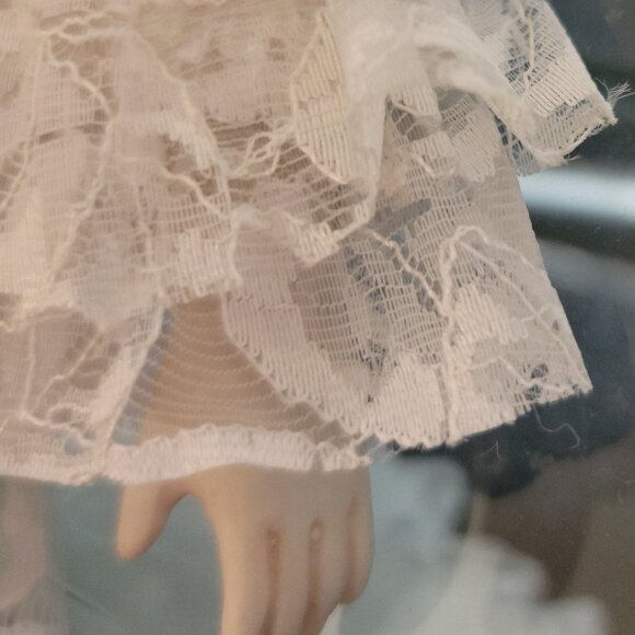 Vintage 1977 Albert E. Price Porcelain Bride Doll - Picture 6 of 8